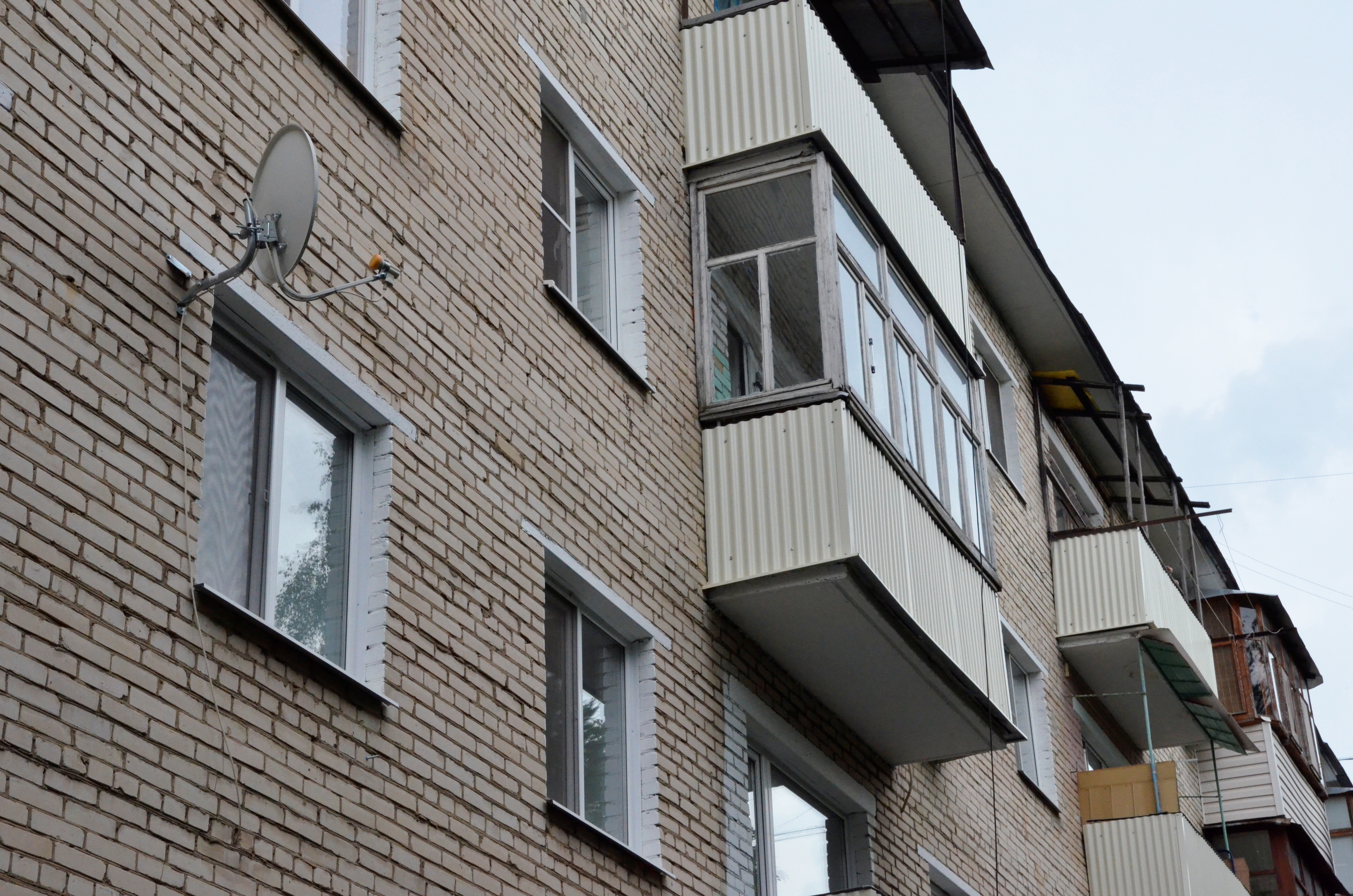 Более миллиона рублей похитили у москвича из тайника на балконе 