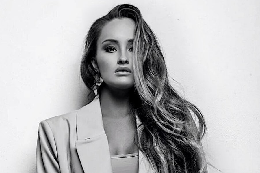 «Бомбический шпагат»: поклонники оценили растяжку гимнастки Татаревой