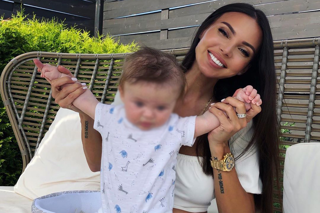 Оксана Самойлова решила посоветоваться с подписчиками