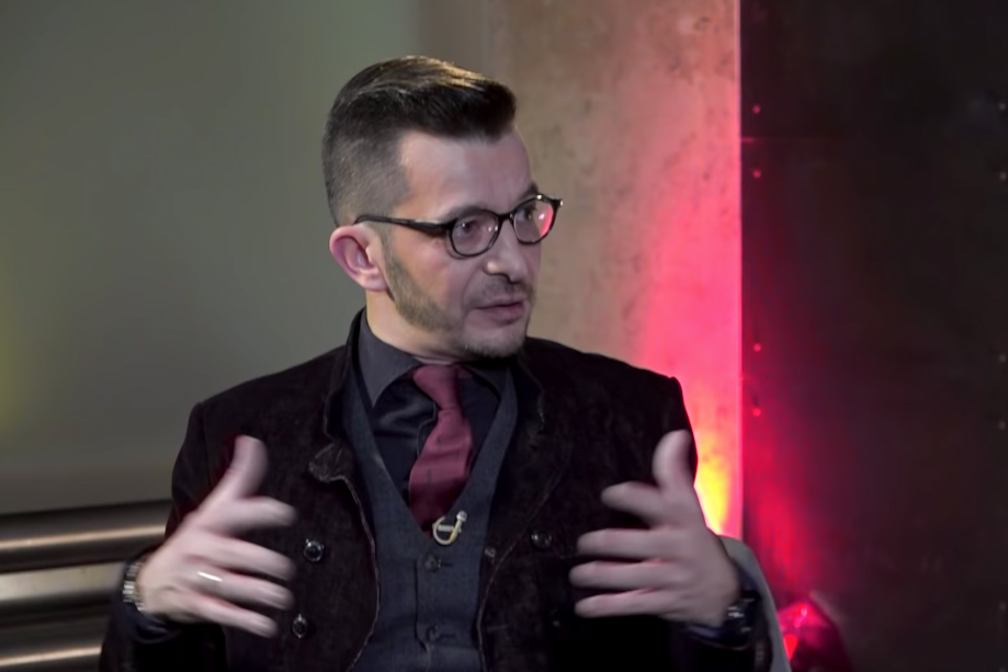 Курпатов объяснил опасность бессмысленного просмотра ленты новостей