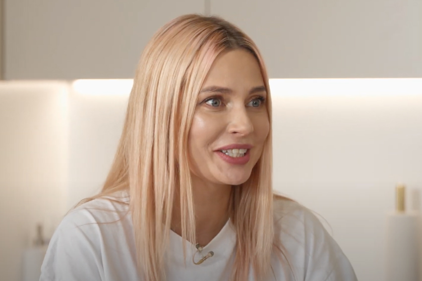 «Наталья просто прелесть»: поклонники Рудовой восхитились ее фото в купальнике