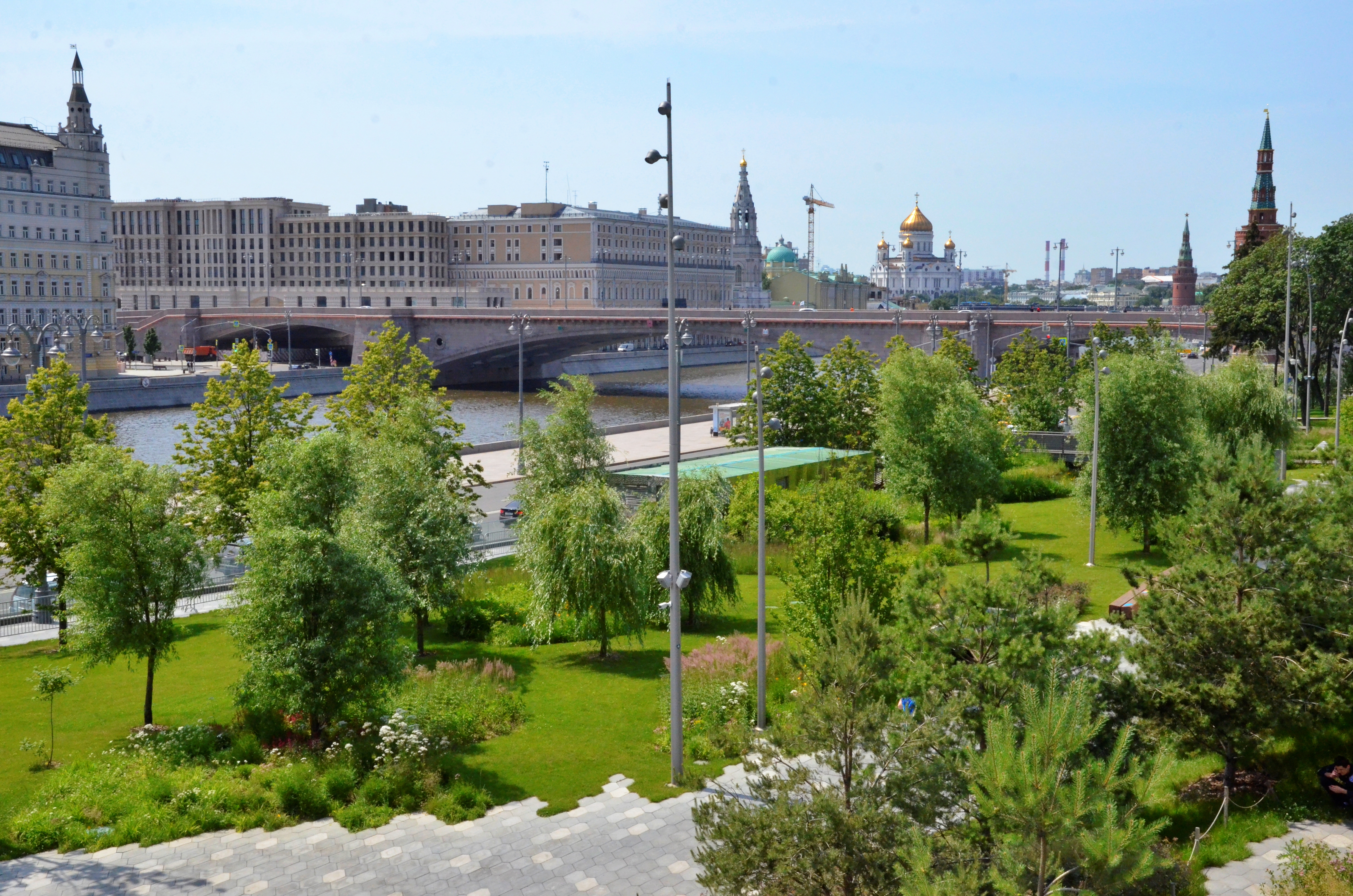 Москву и Петербург назвали самыми благоустроенными регионами России