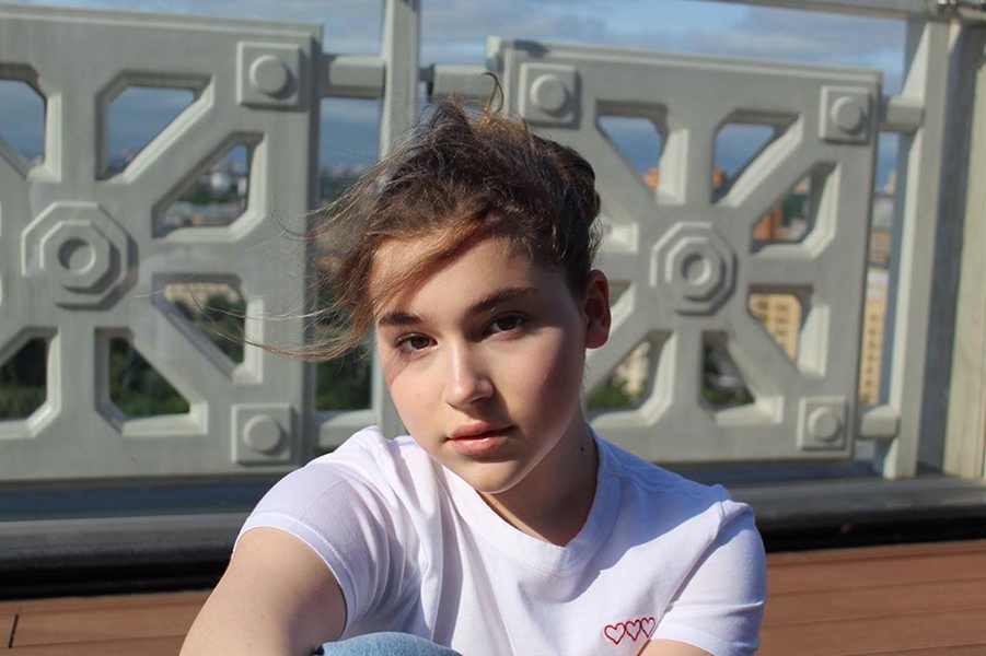 «Мощно»: дочь Алсу опубликовала фото с вокалистом Rammstein