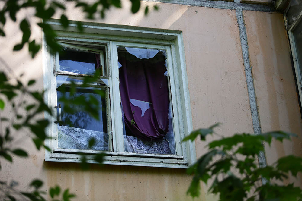 СМИ: Три человека находятся в больнице после хлопка газа на улице Проходчиков