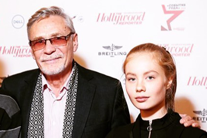 «Я ее отговаривал, но дочь упертая»: куда планируют поступать дети знаменитостей