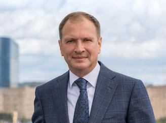 Директор Музея Победы Александр Школьник поздравил «Вечернюю Москву» со 100-летием