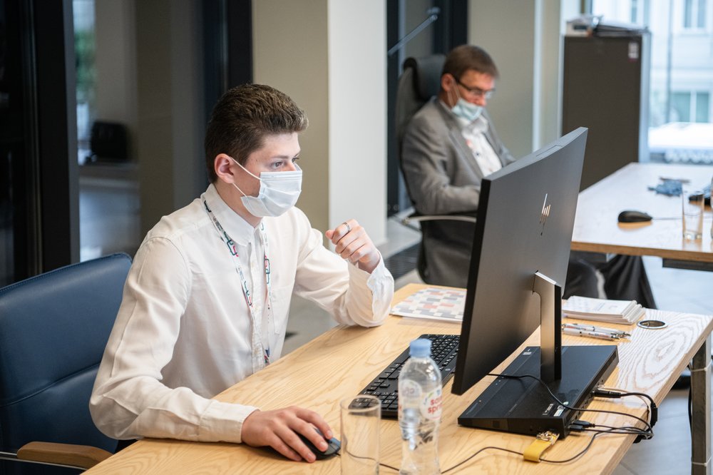 Появились первые данные экзитполов голосования по Конституции