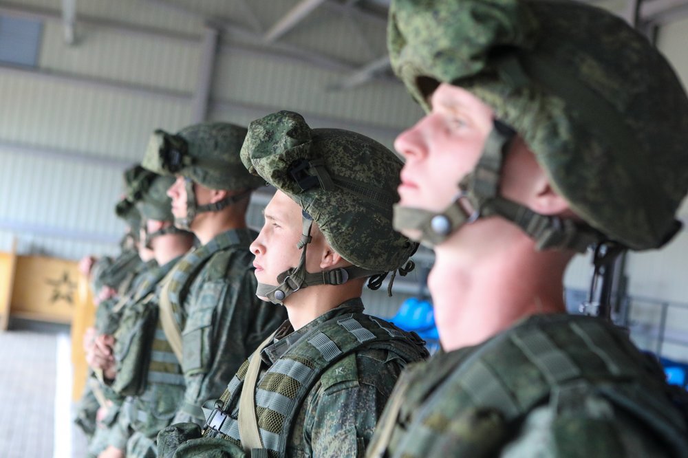 «Предостережение не для белорусов»: сенаторы объяснили создание резерва силовиков