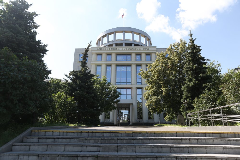 Мосгорсуд оставил под арестом фигуранта дела о продаже детей в столице