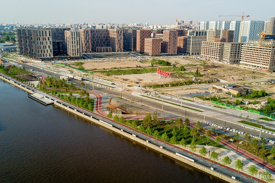 Причал-амфитеатр построили на набережной Марка Шагала