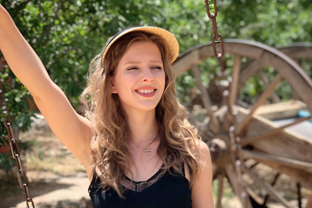 Лиза Арзамасова похвасталась «помолвочным» кольцом