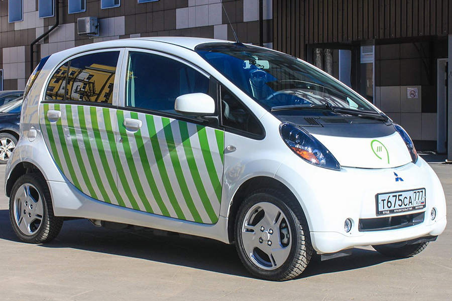 Маломобильные москвичи смогут работать водителями парконов