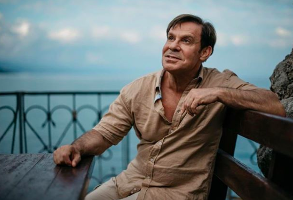 Ефим Шифрин рассказал, почему больше не считает себя артистом «Аншлага»