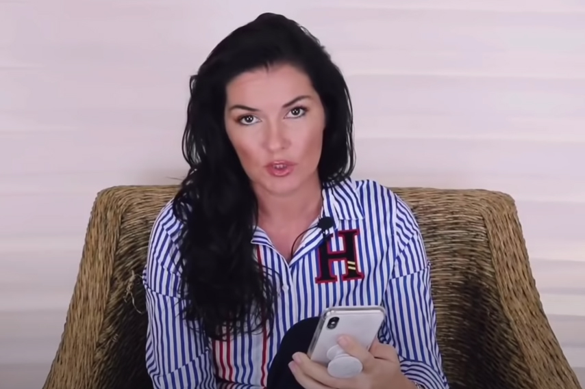 Психолог назвала семь фраз, которые нельзя говорить детям 