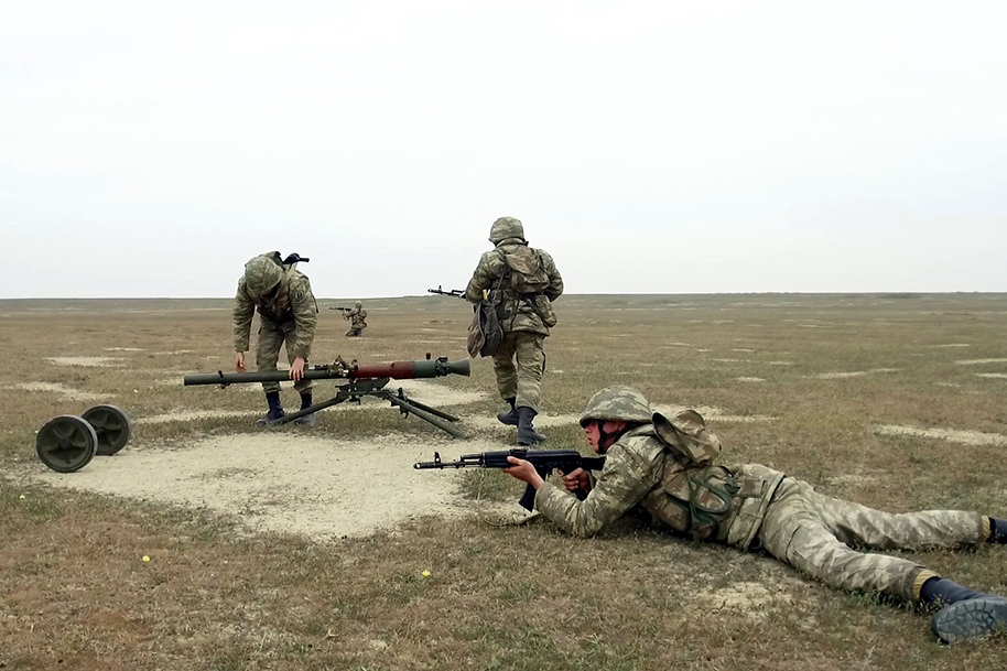 MI6 и CIA: как западные страны влияют на конфликты близ границ России