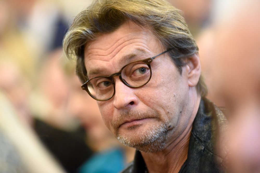 Домогаров не подписал договор с МХАТ имени Горького о продолжении работы