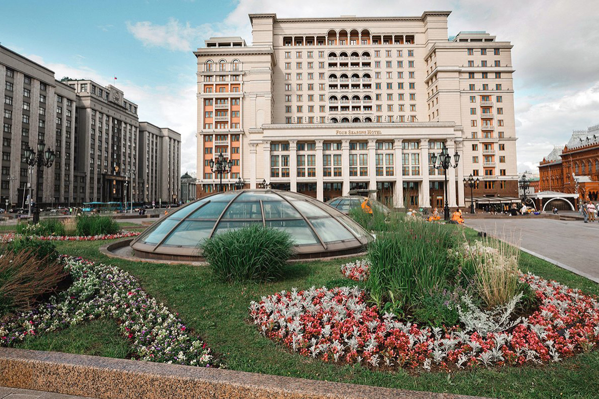 Названы пять самых эффектных цветников Москвы