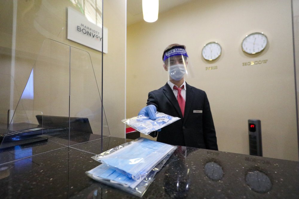 Ряд столичных гостиниц оштрафуют за нарушение масочного режима