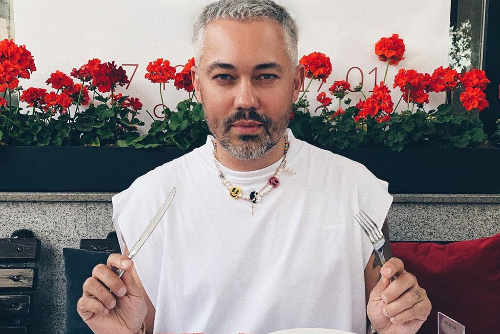 Мама стилиста Рогова объяснила, что ей не нравится в одежде сына