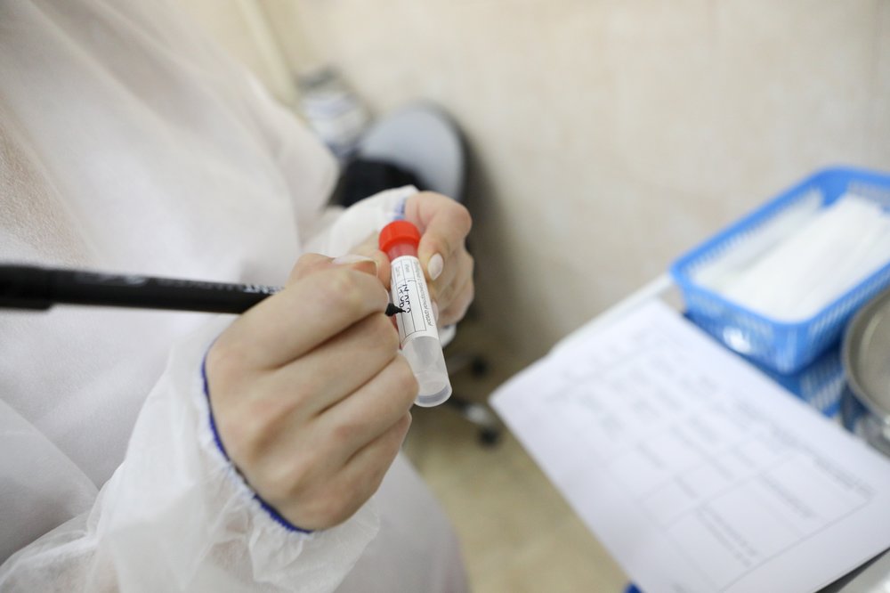 Среднесуточный темп прироста COVID-19 в столице снизился на 70 процентов