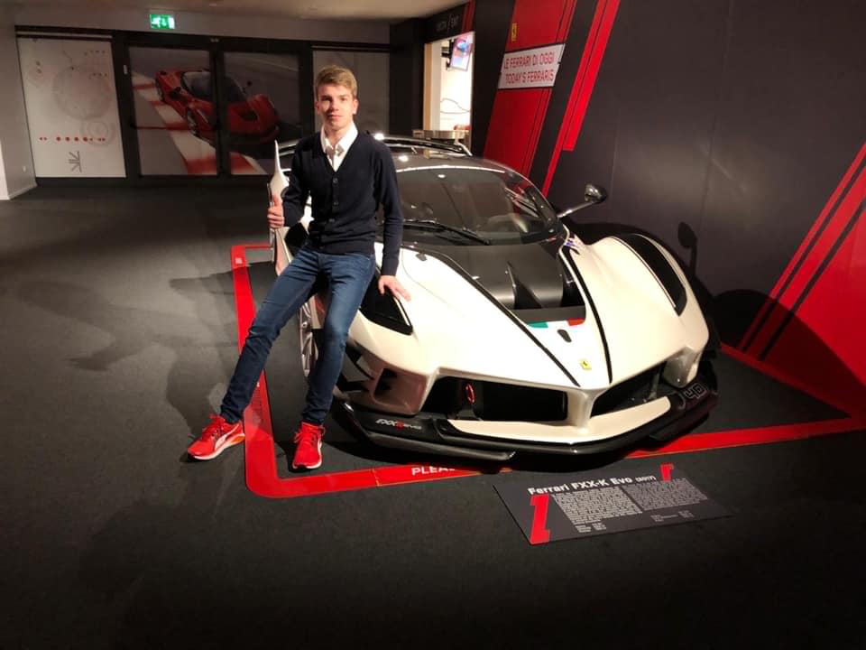 Россиянин Шварцман выиграл первую гонку этапа «Формулы-2»