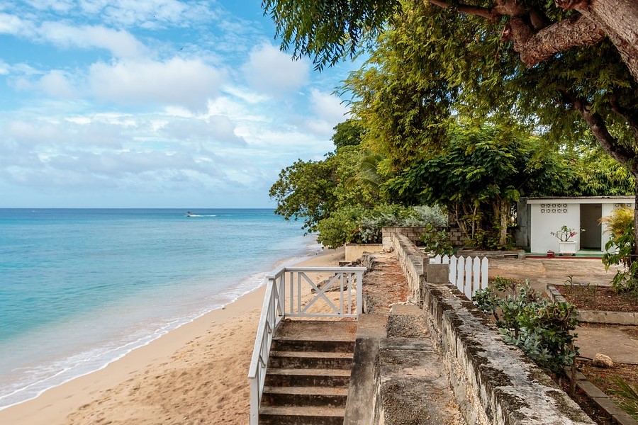 Названы открывшиеся для туристов страны Карибского бассейна