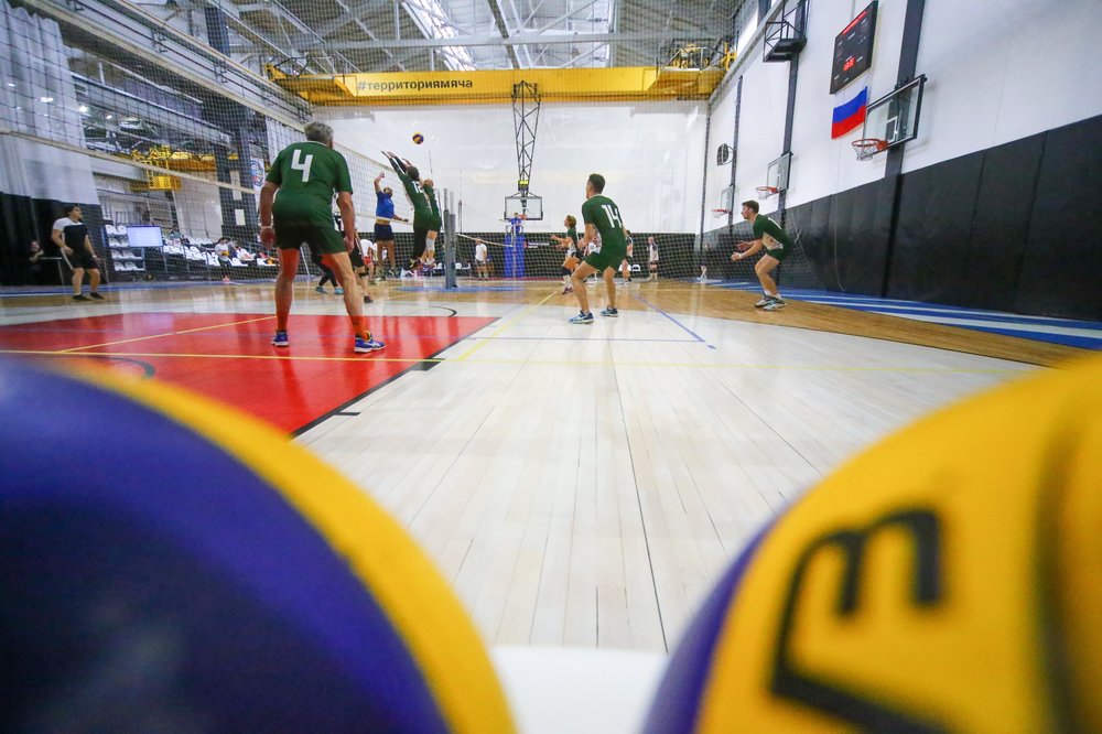 Плавание, волейбол, покорение Эльбруса: ЗОЖ-хобби социальных работников