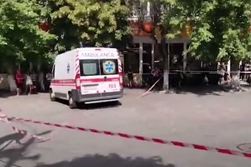 Проживающих рядом с местом захвата заложников жителей эвакуировали в Луцке