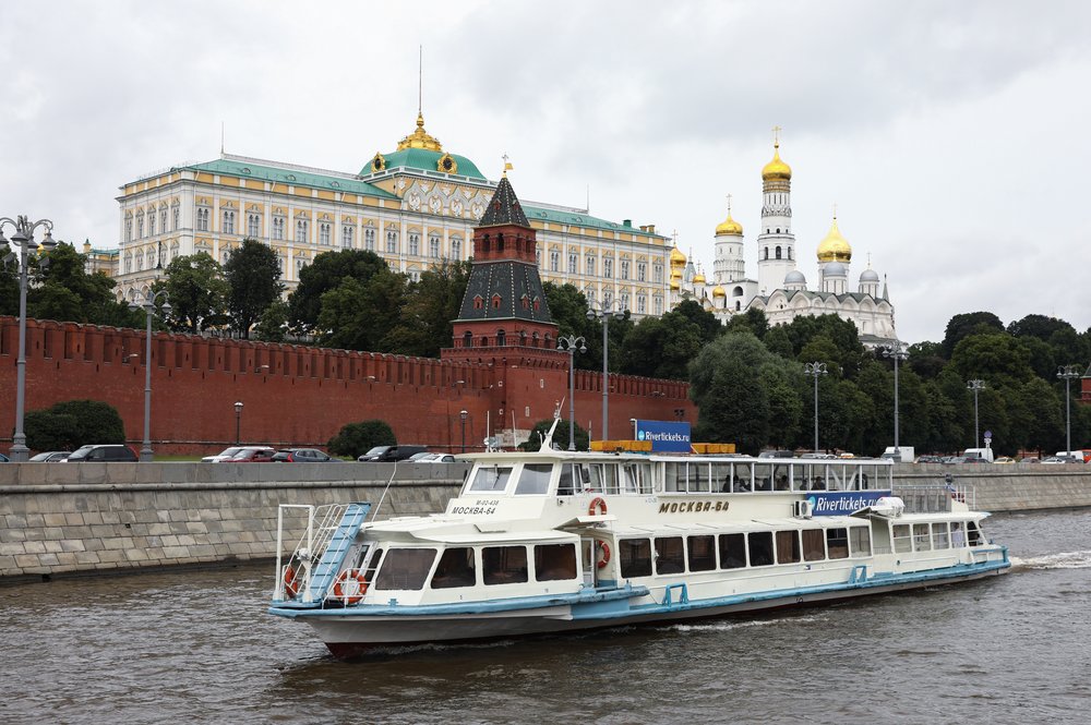 Конфликт произошел на борту судна на причале «Устьинский мост»