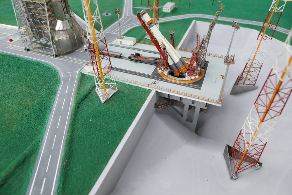 ВДНХ представила советские плакаты о покорении космоса