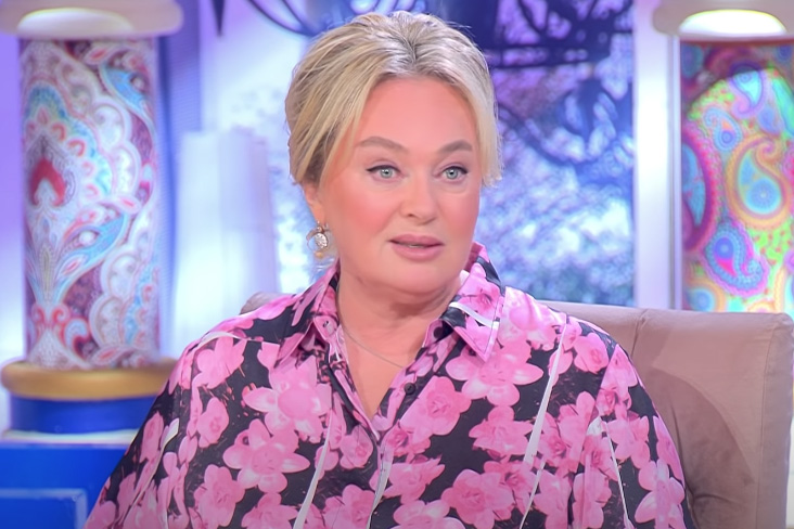 «Родила и сама себе удивляюсь»: Гузеева опубликовала трогательное фото с детьми