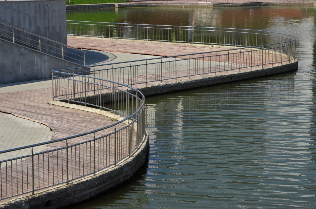 Береговую полосу Верхнего Оленьего пруда в парке «Сокольники» очистят после зимы