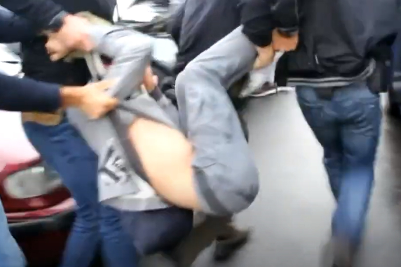 ФСБ показала видео задержания сторонников ИГ*