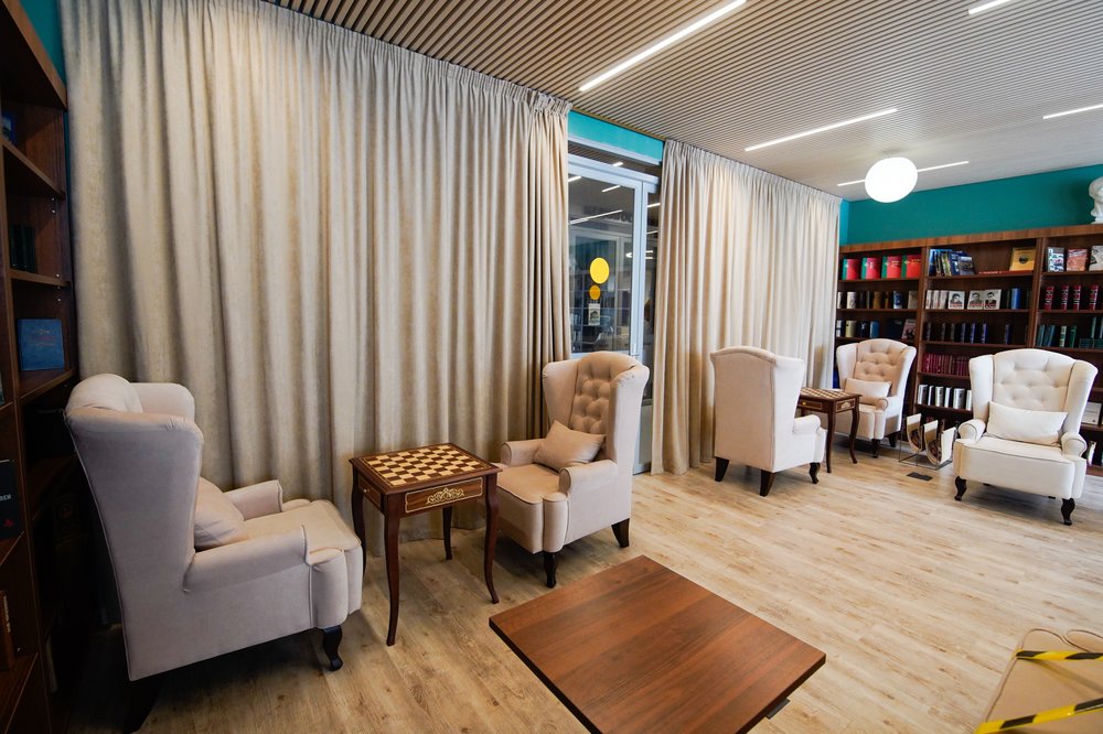 Более 10 социальных центров для досуга и общения откроют в Москве