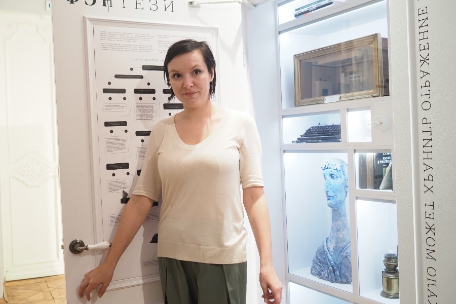 Куратор Евгения Петлинская