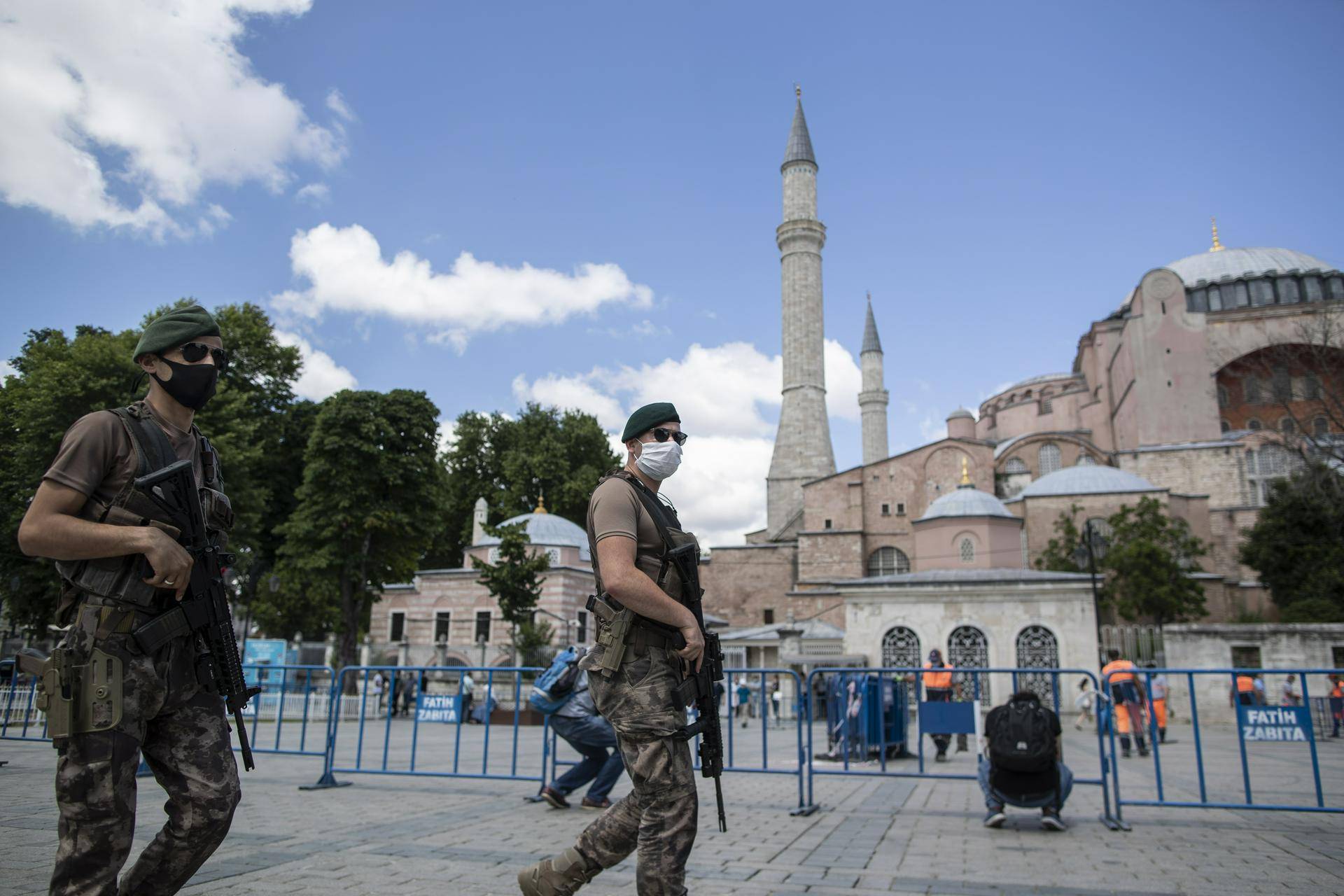 Политолог напомнил о «неправильных» для ислама надписях в соборе Святой Софии