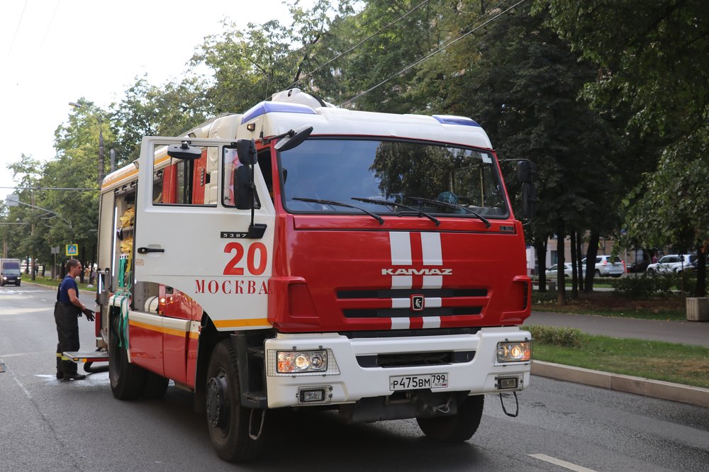 Пожар на газопроводе на севере Москвы потушен