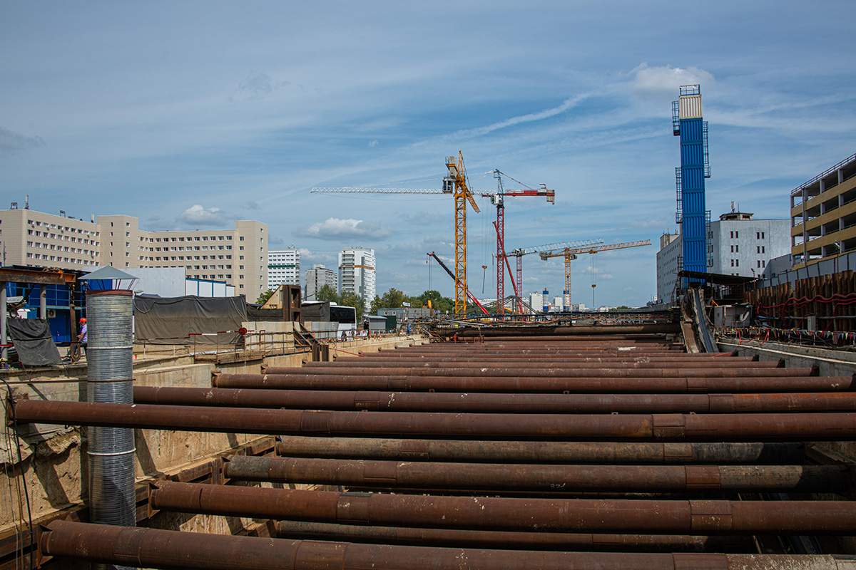 Власти Москвы рассказали о дефиците рабочей силы на ряде стройплощадок города