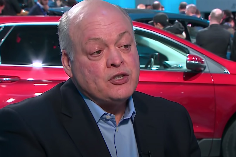 Глава корпорации Ford заявил об уходе в отставку