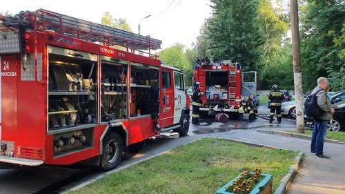 Два человека погибли при пожаре в Москве