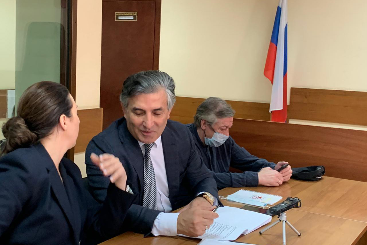 Адвокат Ефремова обвинил сторону потерпевших в фальсификации доказательств