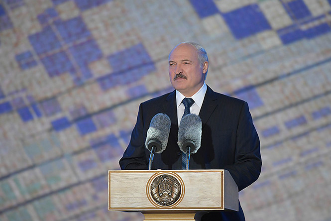 Лукашенко признал, что общественная система в Белоруссии носит авторитарный характер