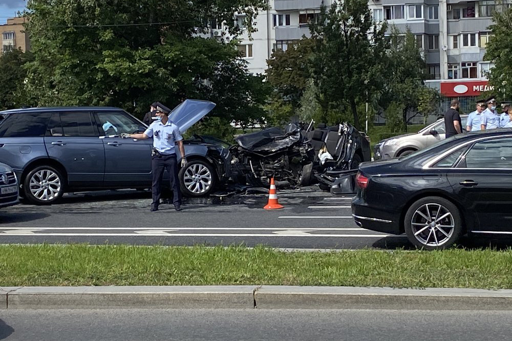 Движение на участке Можайского шоссе затруднено из-за крупного ДТП