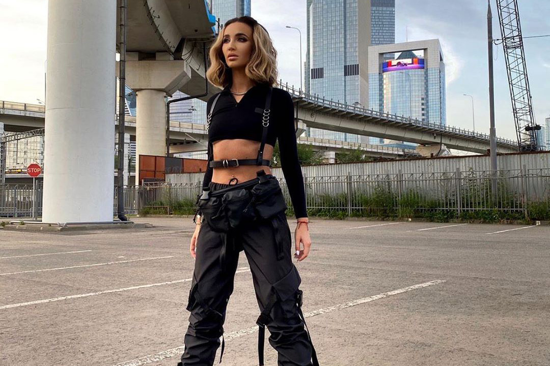 «Директор школы ненавидит меня по сей день»: Бузова рассказала о непростом детстве