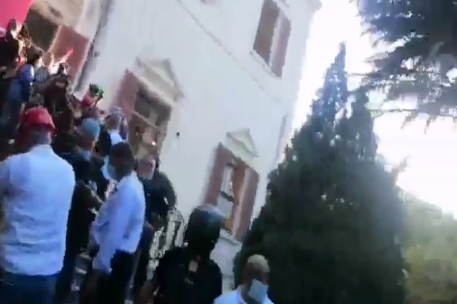 Протестующие в Бейруте заняли здание МИД