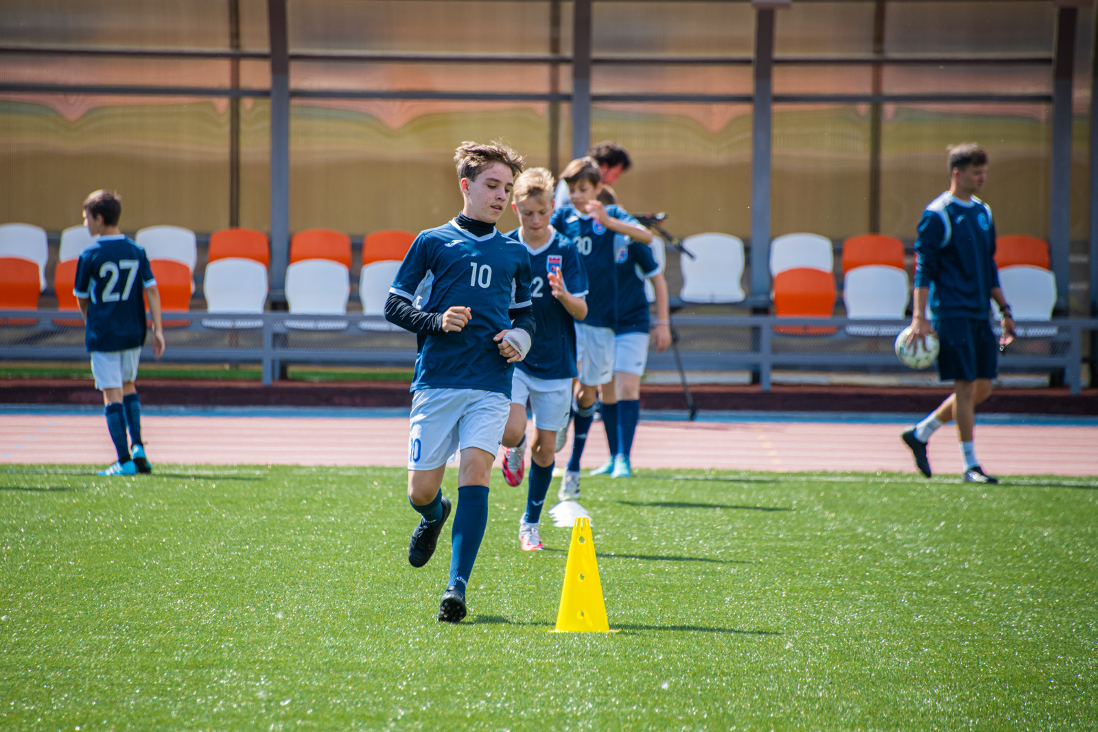 Столичных школьников пригласили принять участие в футбольном конкурсе