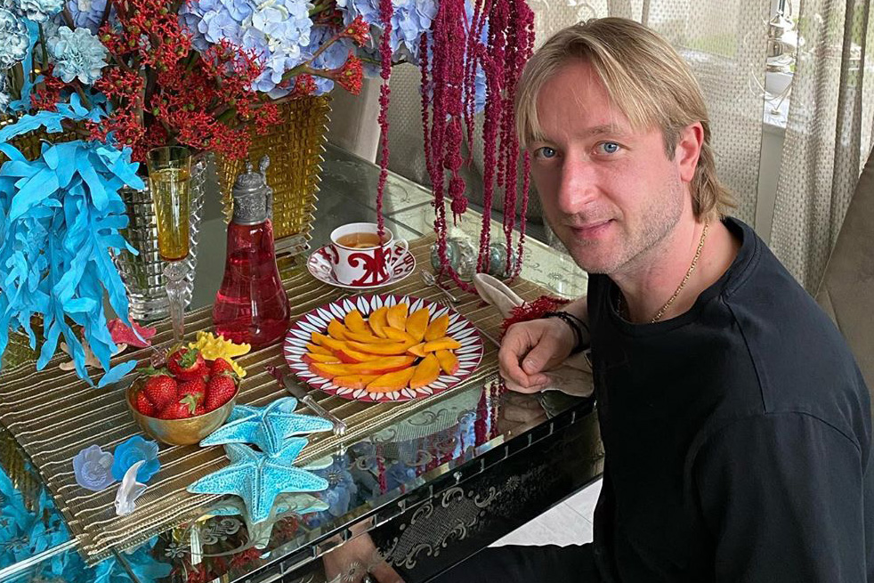 «Вы там совсем ку-ку»: Плющенко ответил на обвинения в переманивании Загитовой