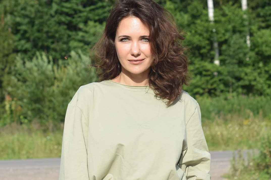 Климова показала, как ее пятилетняя дочь мастерски плавает под водой