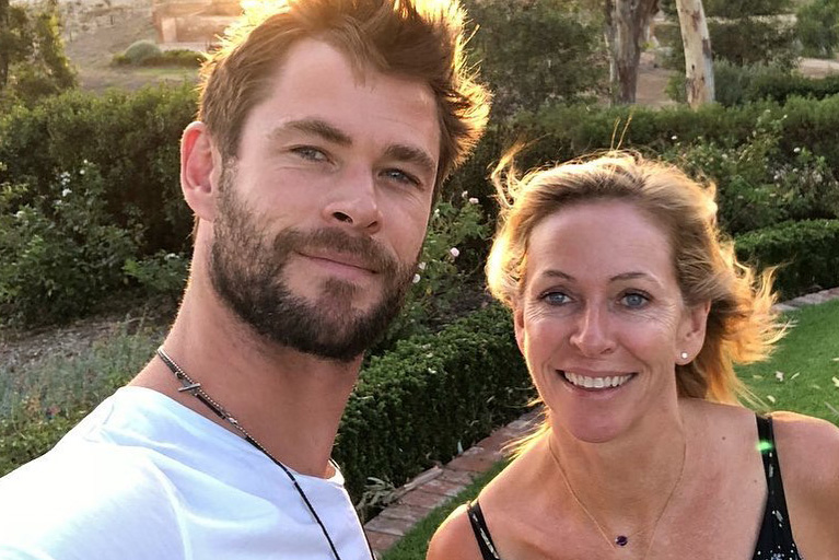 Фотомодель рассказала, как ей удается сохранять красоту и молодость в 60 лет