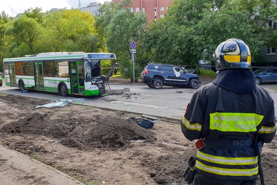 Два человека пострадали в результате аварии на востоке Москвы